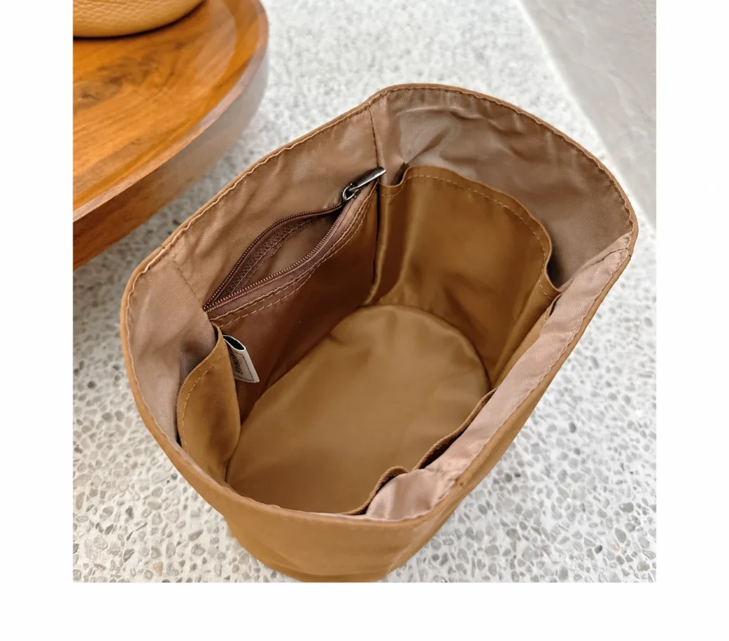 Loop-Handle Bucket Organizer — fabric, pockets and interior details