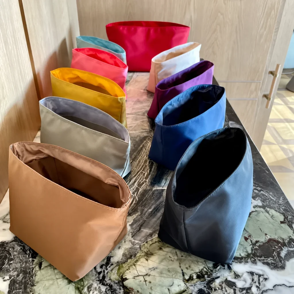 Open-Top Bucket Bag Organizer — fabric, pockets and interior details